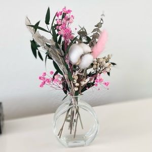 Dry flower with vase (Real flower)